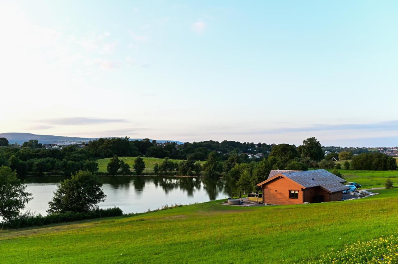 Cuddfan On A Gorgeous Private Holiday home *